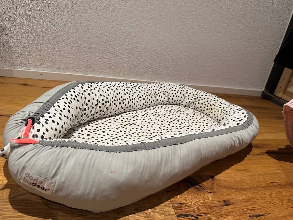 Lits: Babynest – D'occasion à Birrhard par Raya1123 1