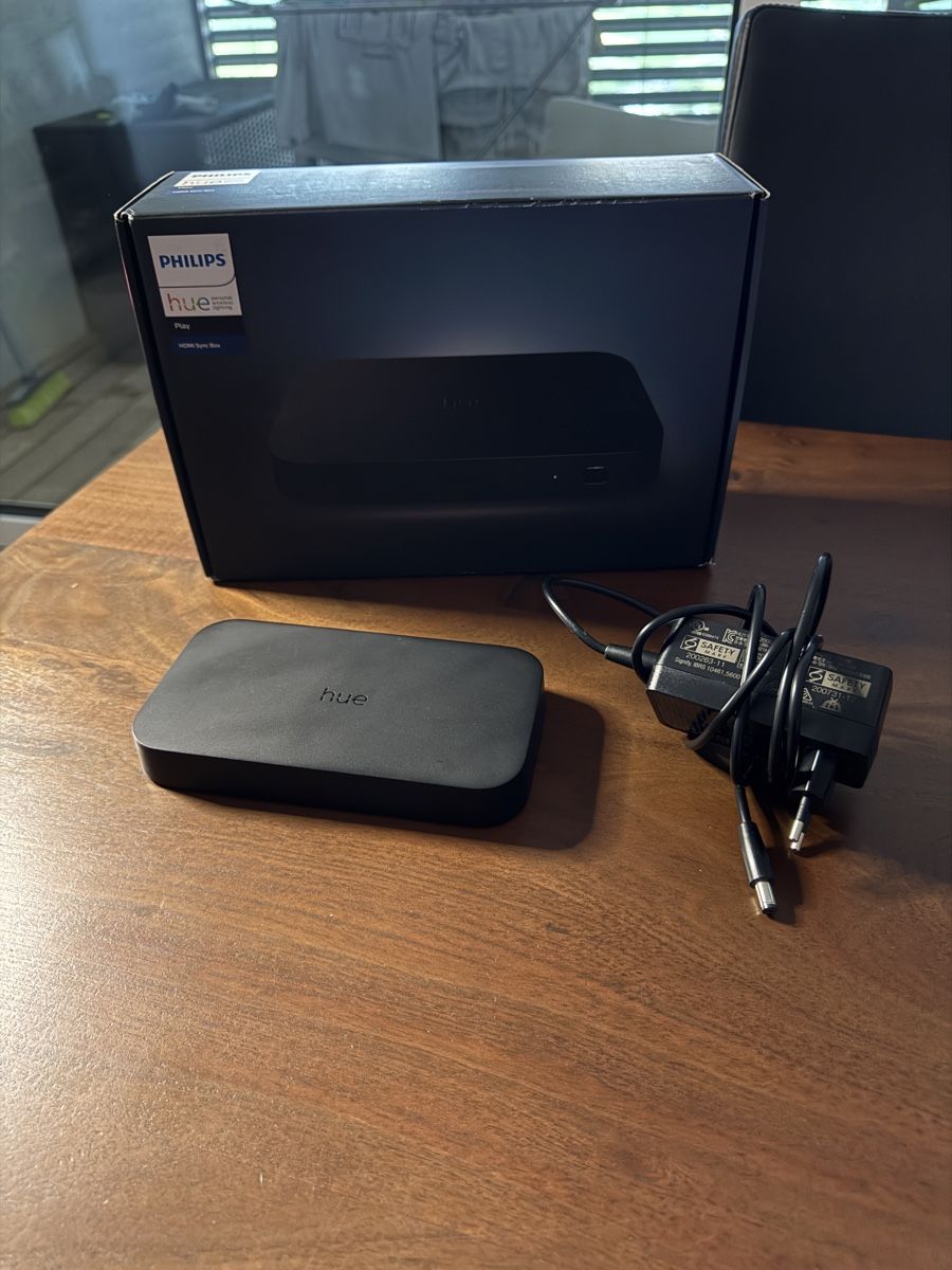 Philips Lampade: Philips Hue Set / Sync box, Light Strip, Glühbirnen and more – Usato da Pratteln venduto da FabianApp 1