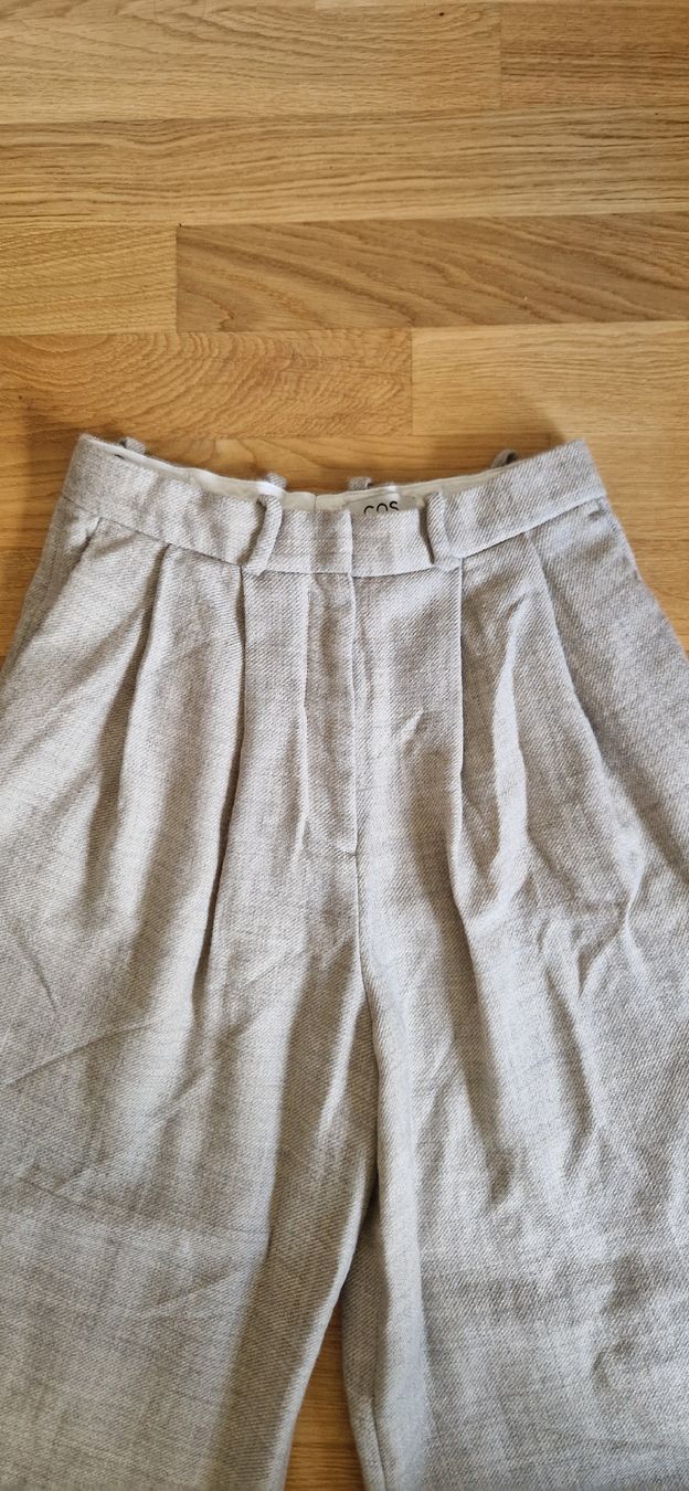 Cos Hosen: Coole COS Wollhose – Gebraucht aus Adliswil von Caty_G 1