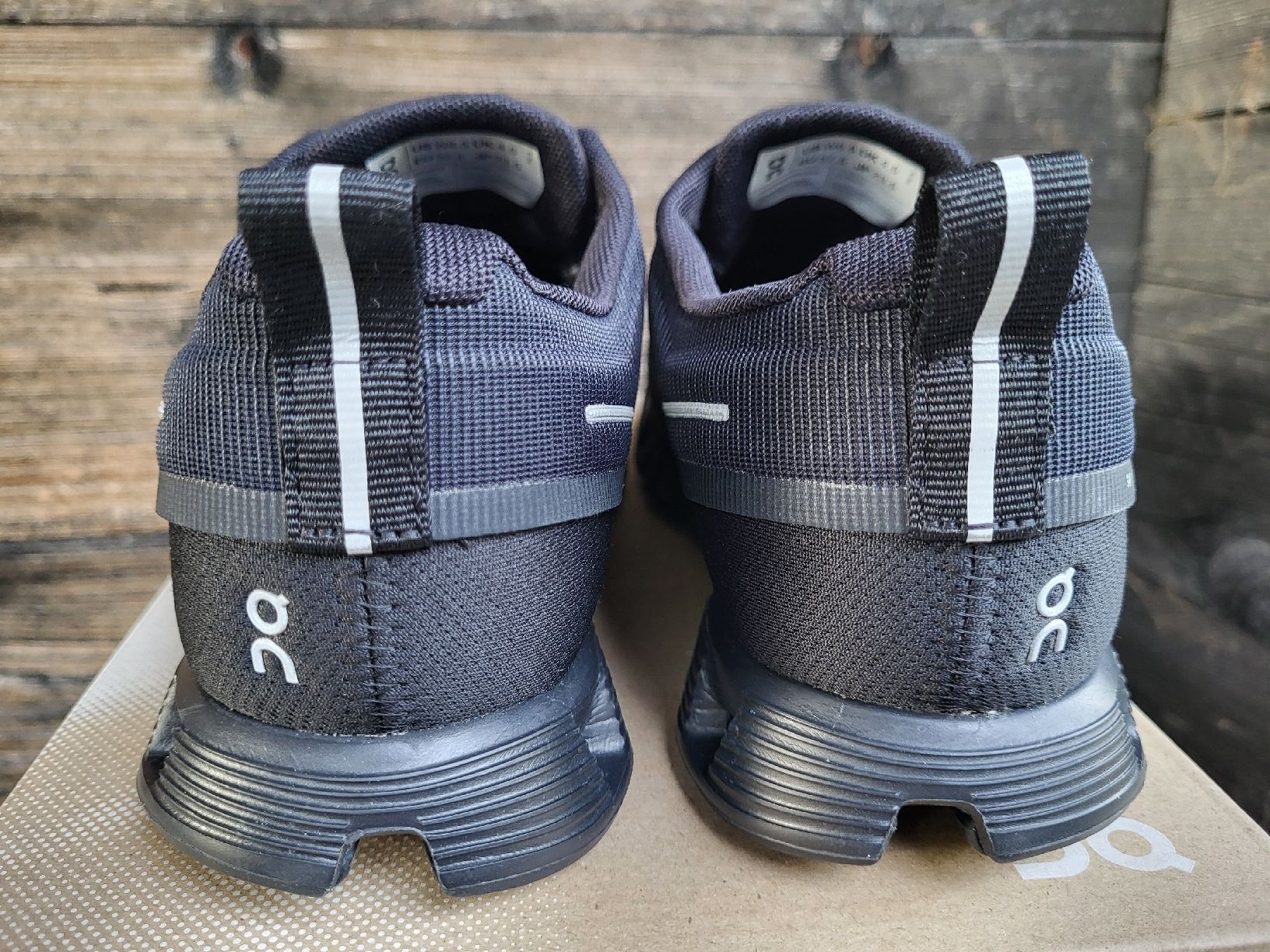 On Chaussures femmes: on cloud waterproof, gr.37 1/2  (eu 4 1/2) – Neuf avec emballage d'origine à Frutigen par Tipp1 2