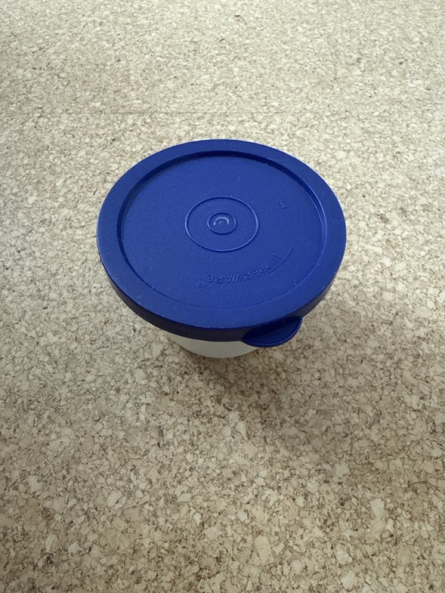 Tupperware Recipients et similaires: Tupperware Dose, blau – D'occasion à Schiers par ganmor