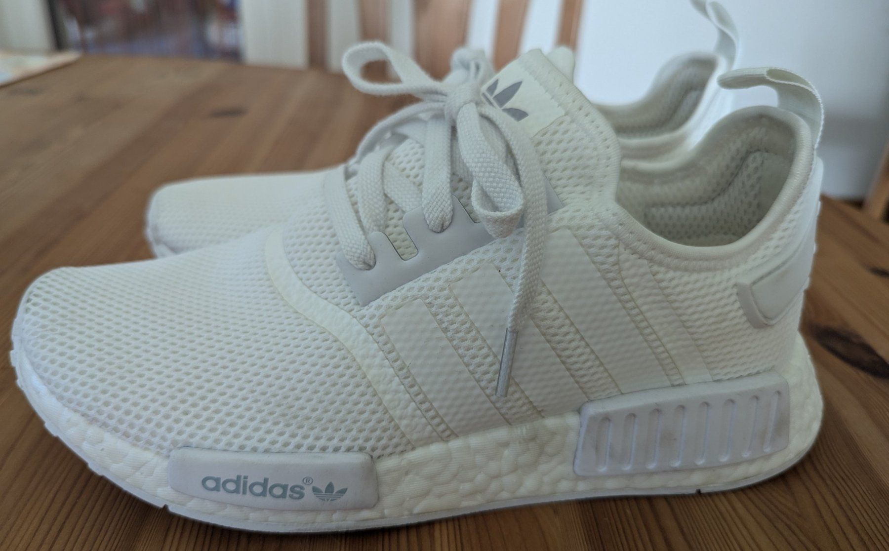 Adidas Herrenschuhe: Adidas NMD_R1 Grösse 42 – Neu und originalverpackt aus Pfäffikon ZH von Pfauwow