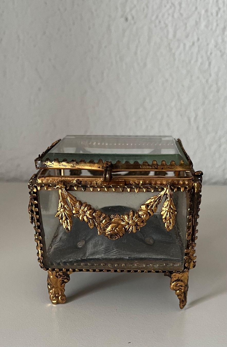 Barattoli: Schmuckbox, vitrine, antik, schatulle – Usato da Kirchleerau venduto da Piroska05 1