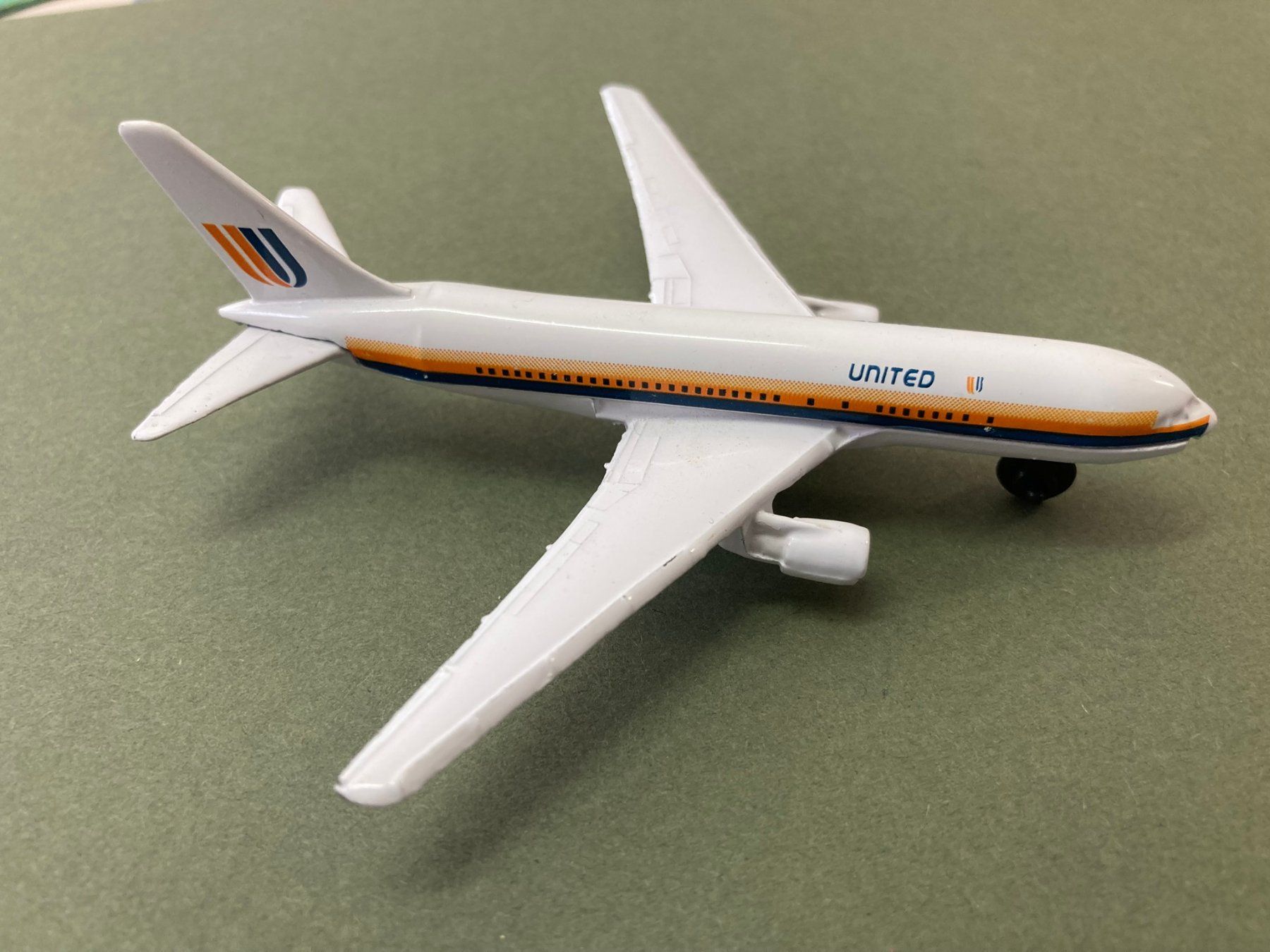 Kit di modellismo & Modellini statici: Modellflugzeug United Airlines – Usato da Richterswil venduto da Nathan_adler