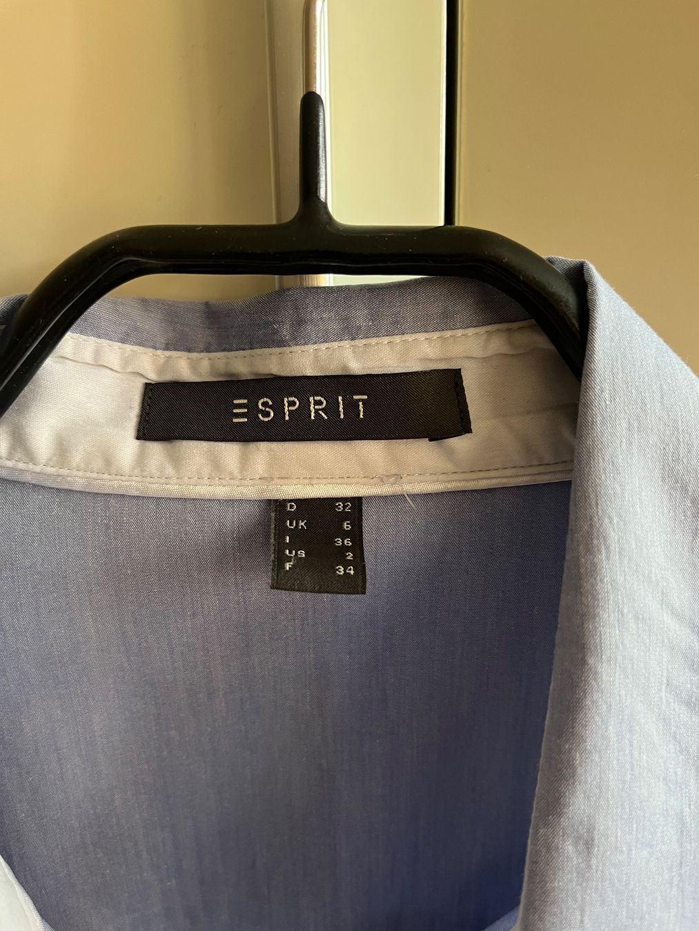 Esprit Camicette: Damen Bluse Esprit, hellblau, Gr. 32, Top Zustand! – Usato da Appenzell venduto da Pontigui2007 4