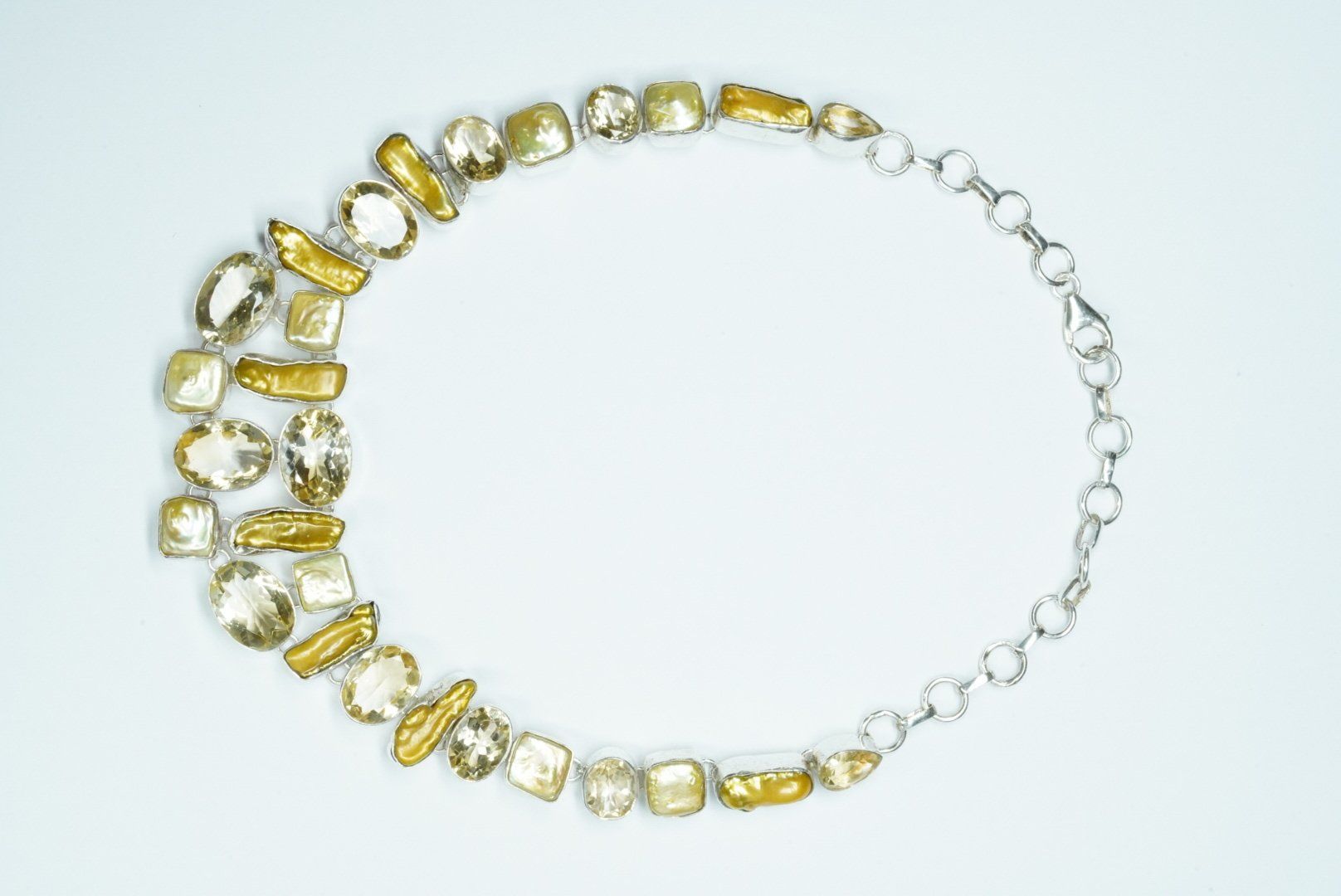 Catenine: Silbercollier mit Citrinen und Perlmutt – Usato da Bülach venduto da Re-Jewelled 4