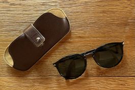 Persol Sunglasses Black Round Case Included Hand Made Italy