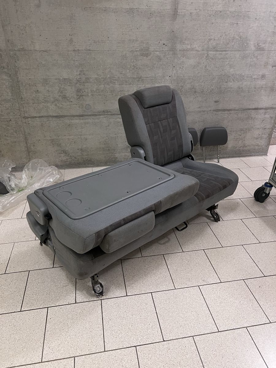 Sonstiges Campingzubehör: Banquette arrière VAN camper – Gebraucht aus WINTERTHUR von olivierhzurich