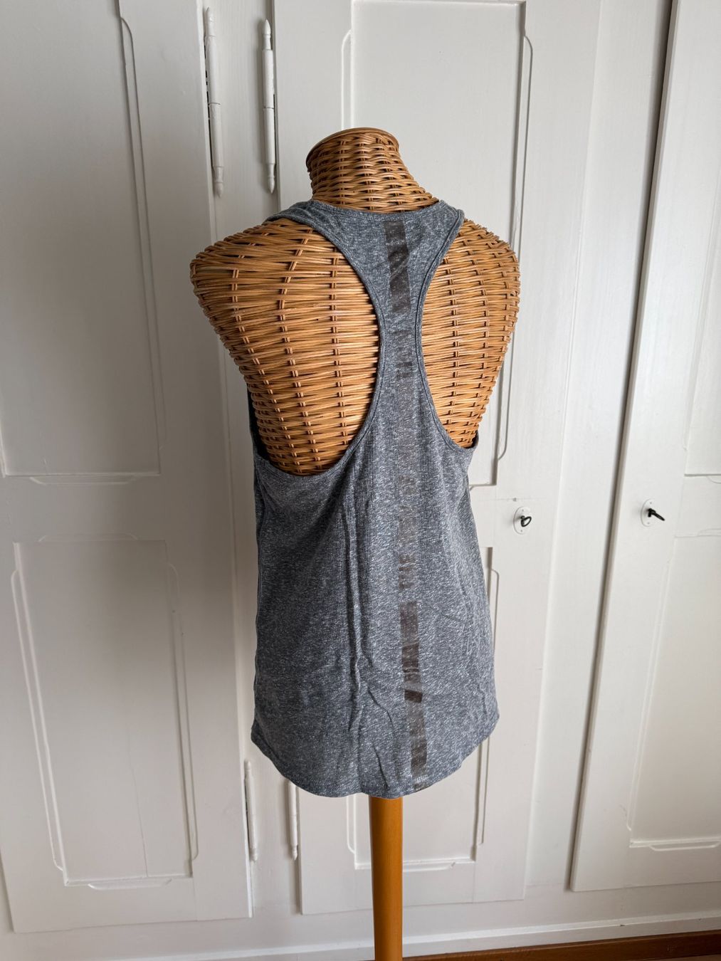 H&M Top: Sport Top hellgrau meliert S – Usato da Zürich venduto da Diazaio 2