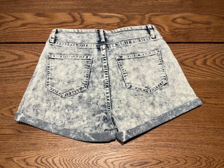 Trendy Damen Shorts Grösse M