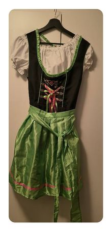 Dirndl in Grösse 42