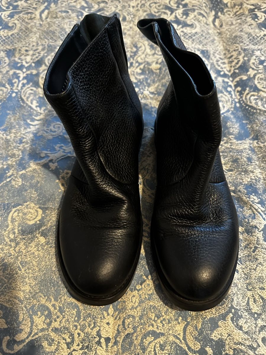 Hugo Boss Scarpe da donna: Hugo Boss boots – Usato da Sorengo venduto da dis_tfq6