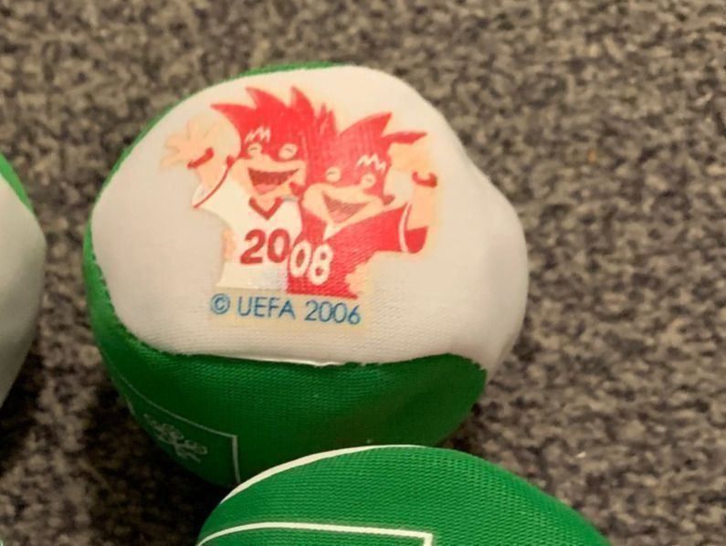 Spielzeuge: 2 Kickies EM 2008 Trix & Flix – Neu (gemäss Beschreibung) aus Erlenbach ZH von Ritschly 1