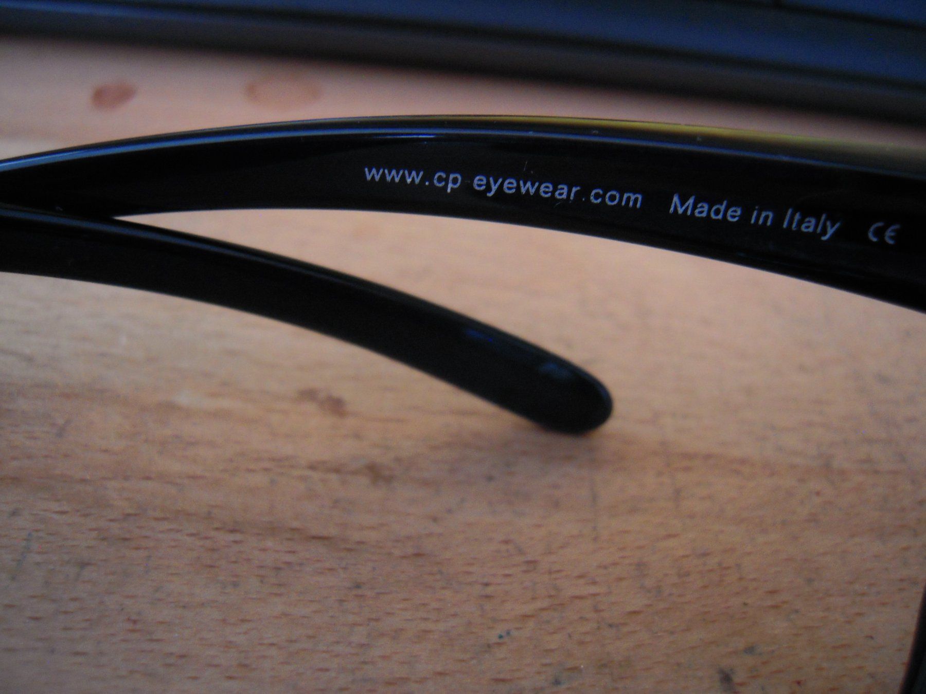 CP Occhiali & Lenti: CP Sonnenbrille mit Etui – Usato da Uzwil venduto da visions77 3