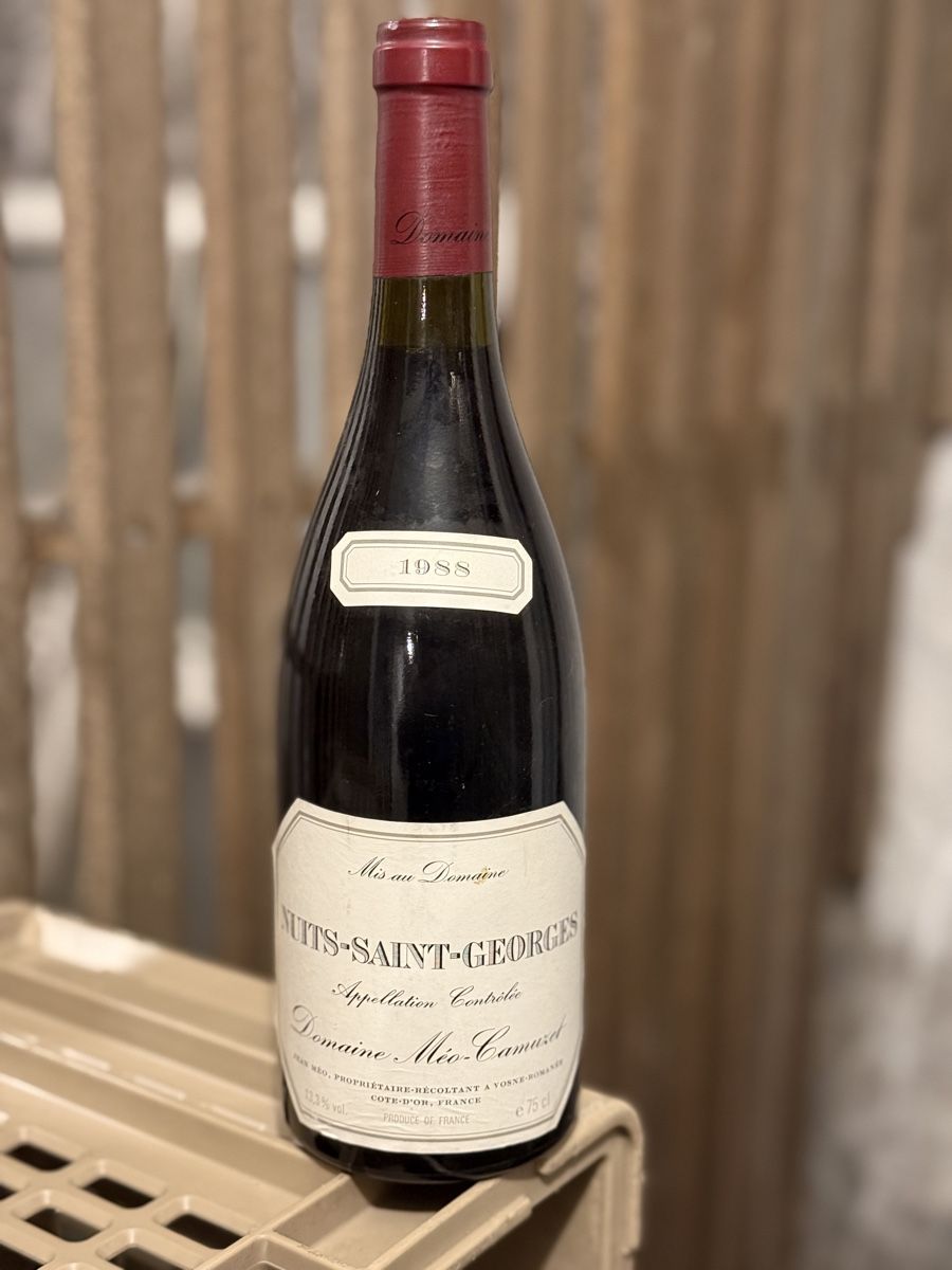 Wein: 1988 - Nuits Saint Georges | Meo Camuzed – Neu (gemäss Beschreibung) aus Herisau von burbil