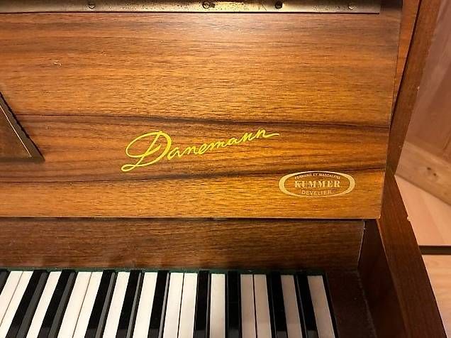 Instruments de musique: Piano – D'occasion à Biel/Bienne par AudioJam 2