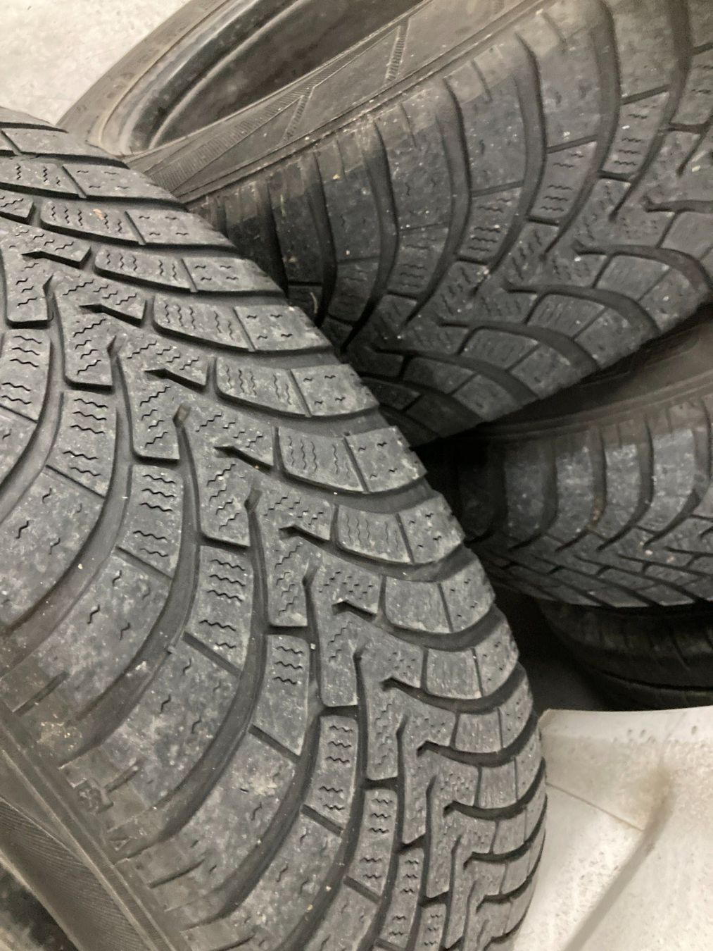 Subaru Pneus & Kompletträder: Subaru Forester Winterräder 225/55R17 – Gebraucht aus Cham von WB2223 7