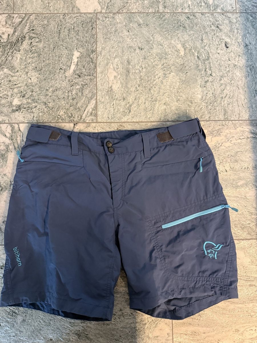 Norrøna Pantalons: Norrona shorts – D'occasion à Maisprach par Steini015