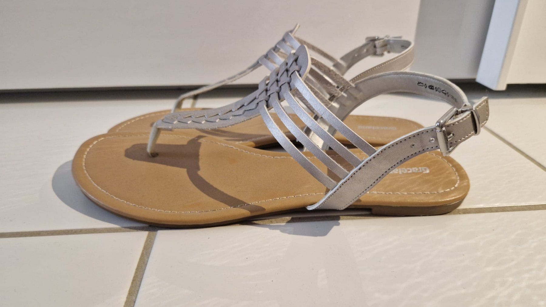 Scarpe da donna: Flip- Flops Gr. 43 silber – Usato da meisterschwanden venduto da ursm03 4