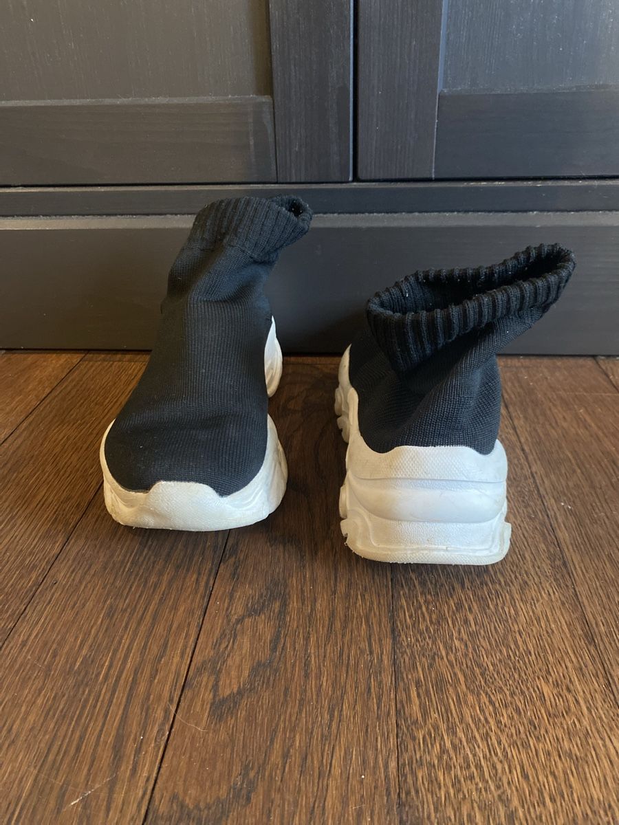Scarpe per ragazze: Schwarze Mädchen Stoff Turnschuhe, Gr. 36 – Usato da Unterengstringen venduto da Homeseller 1