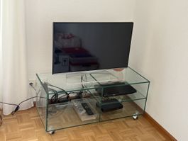 Glas TV-Möbel mit Rollen guter Zustand