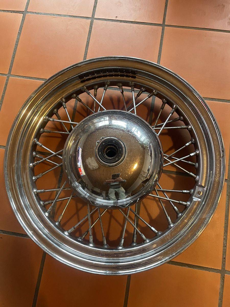 Harley-Davidson Cerchioni: 16 Zoll Harley Felge – Usato da Rüttenen venduto da Scaffolder81