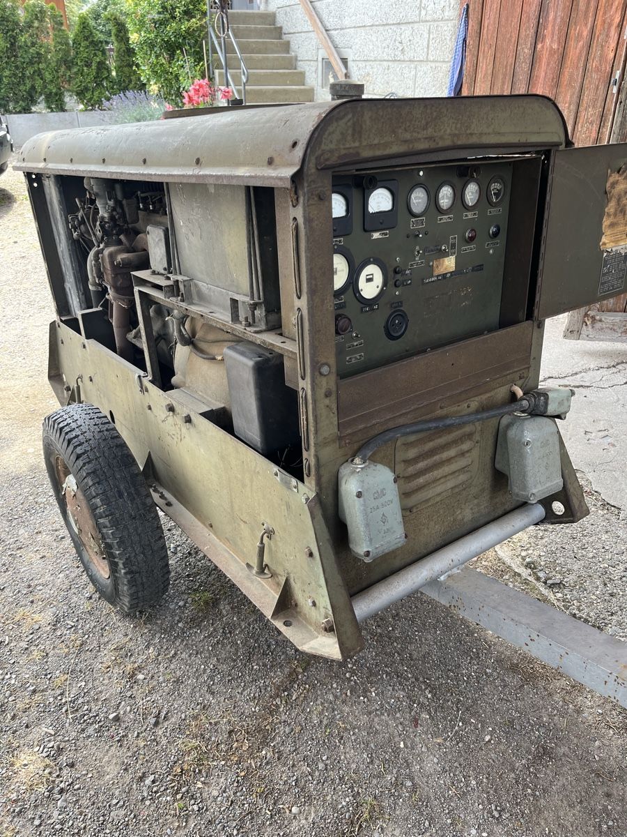 Generatori di corrente: Notstromaggregat 2 Weltkrieg Willys Jeep Motor – Usato da Niederhasli venduto da Rudge1 3