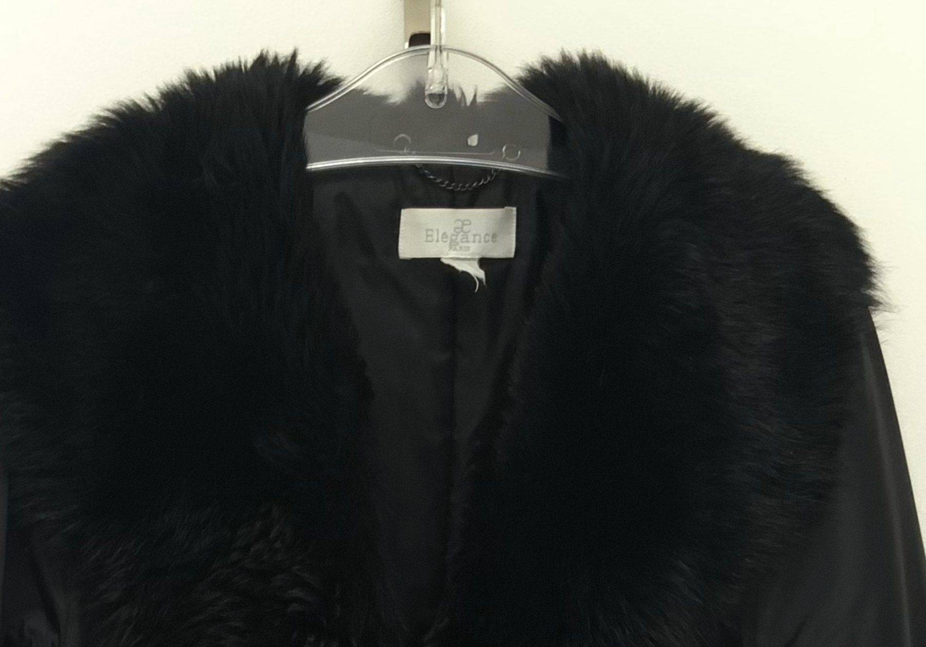 Giacche: Winterjacke schwarz von Elegance Gr. 42 – Usato da Wil SG venduto da horizonte254 7