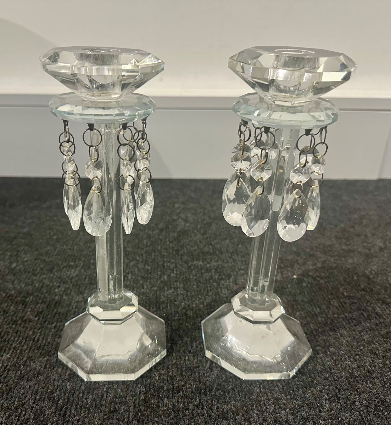 Portacandele: Zwei wunderschöne Kristallglas-Kerzenständer – Usato da Basel venduto da artthings4you