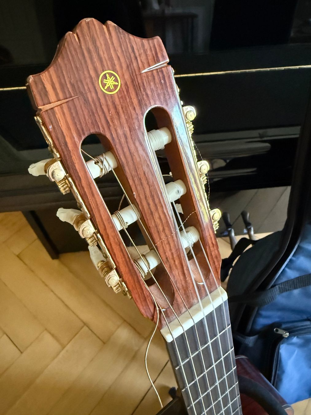 Yamaha Instruments de musique: Yamaha CG- 15OS Konzertgitarre Set – D'occasion à St. Gallen par sommona 1