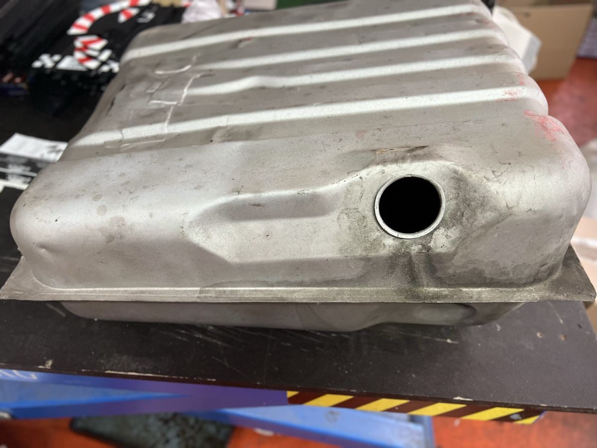Dodge Alle Autoersatzteile: Dodge Challenger E-Body – Gebraucht aus Halden von Satellite 1
