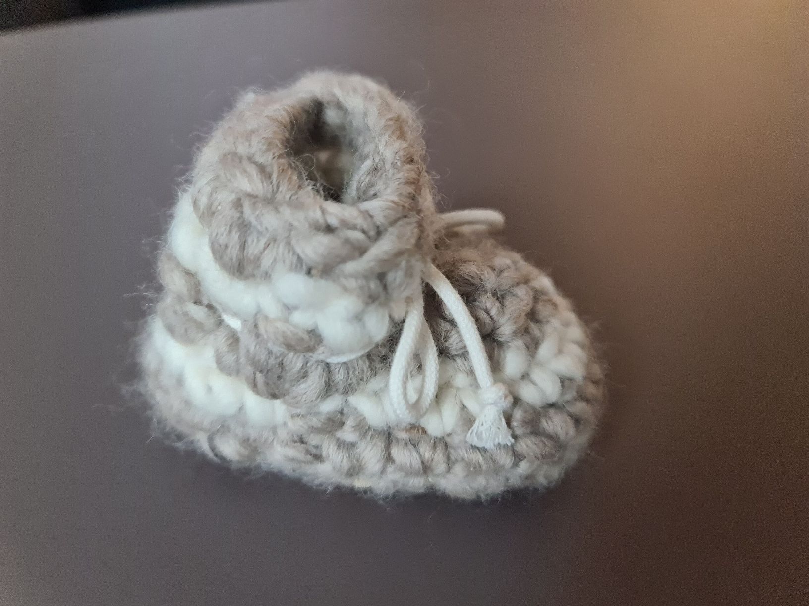Scarpe per ragazzi: Babyschuhe aus Schafwolle und Echtleder – Nuovo (secondo la descrizione) da Uster venduto da Cruleye 7
