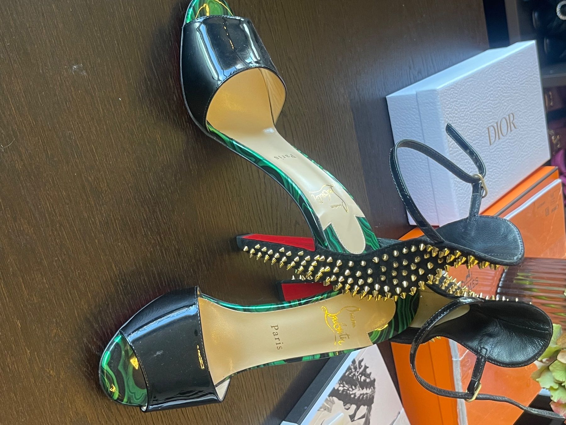 Christian Louboutin Damenschuhe: Christian Louboutin – Neu (gemäss Beschreibung) aus Wollerau von mah_9jrb 1