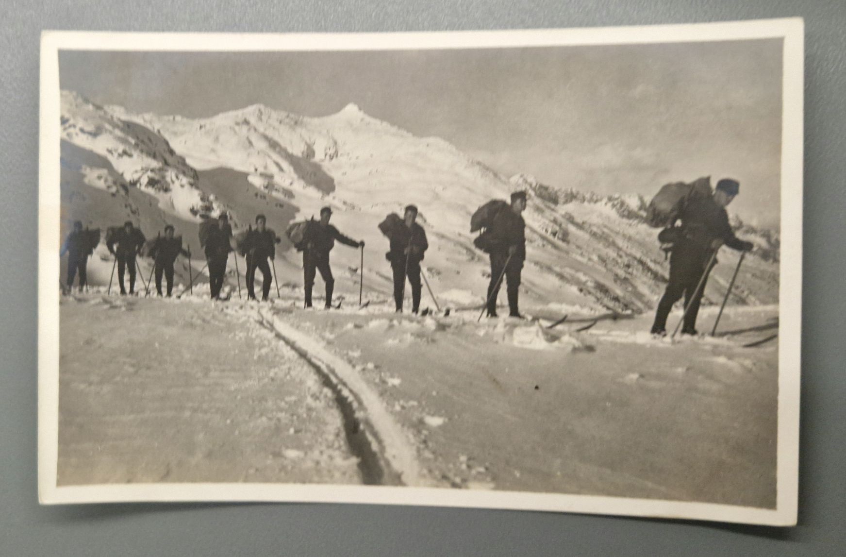 Cartes postales: Proviantkolonne auf Skiern – D'occasion à Ebikon par Donar50