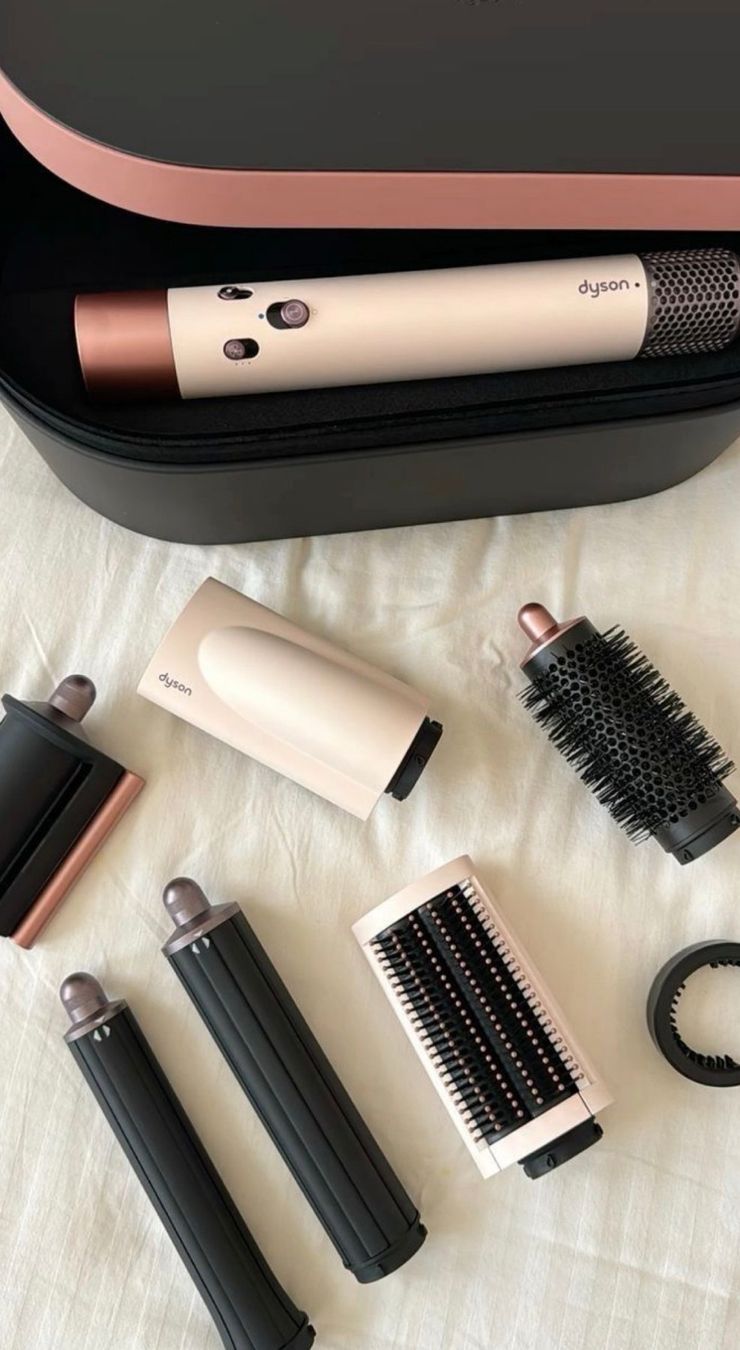 Dyson Sèche-cheveux: Dyson Airwrap Hairstyler – Neuf (Voir description) à St. Antoni par giuliajna 1
