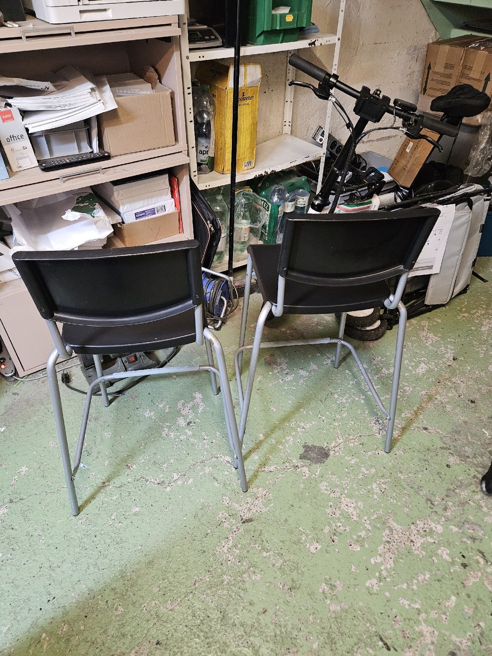 Ikea Sgabelli: 2 Bar hocker Schwarz Kunstoff (D1) – Usato da Rorschach venduto da TimelessTrading 2