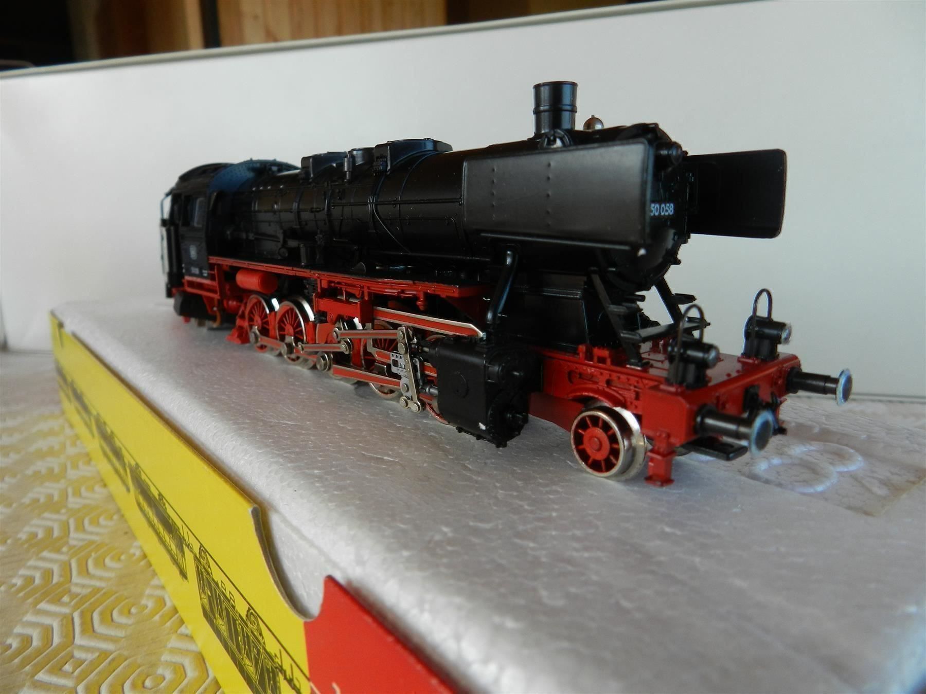 Fleischmann Modelleisenbahnen: FLEISCHMANN H0 AC Dampf-Lok BR 50 DB – Neu (gemäss Beschreibung) aus Arzier-Le Muids von elocin83 3