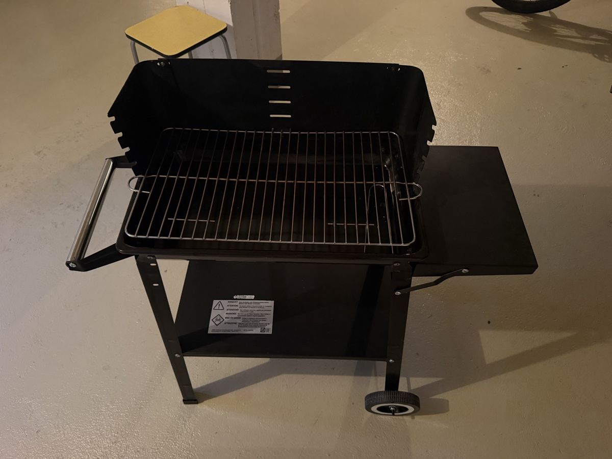 Grils: Holz Grill  – D'occasion à Steinmaur par rod_5lkr 3