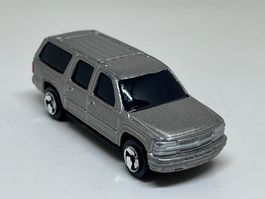 Maisto 2001 Chevrolet Suburban #477