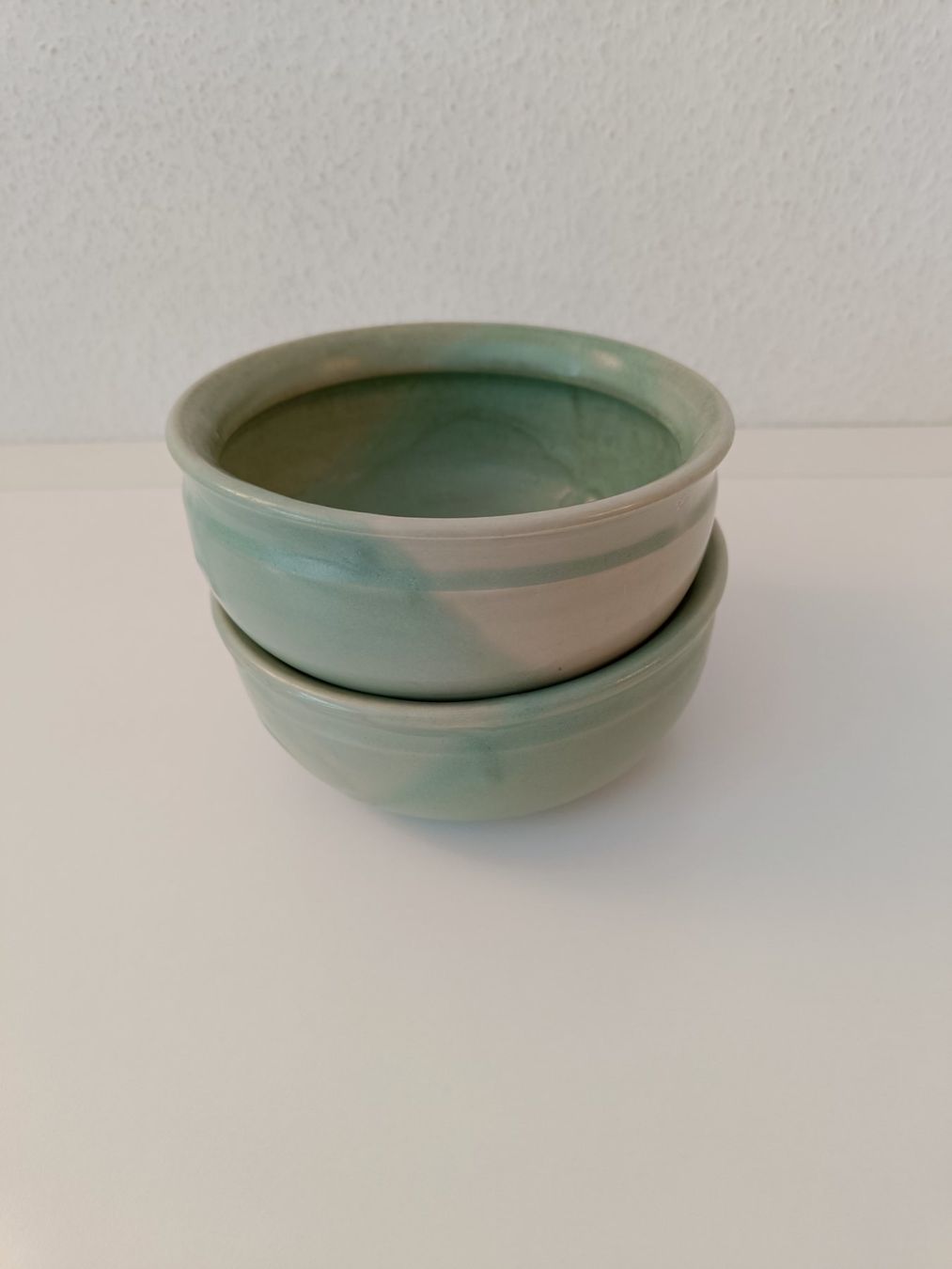 Ciotole: Zwei dekorative Schälchen Ø ca. 12 cm – Usato da Zürich venduto da Atelier.Second