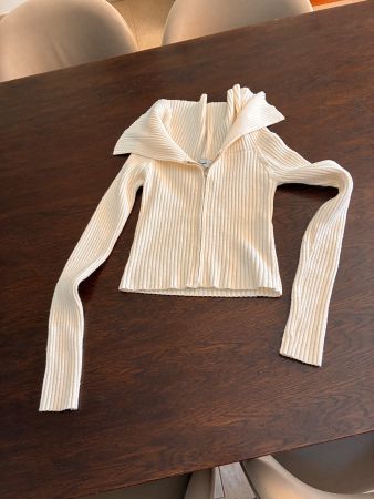 Pull col montant zippé Bershka maille côtelée beige taille M