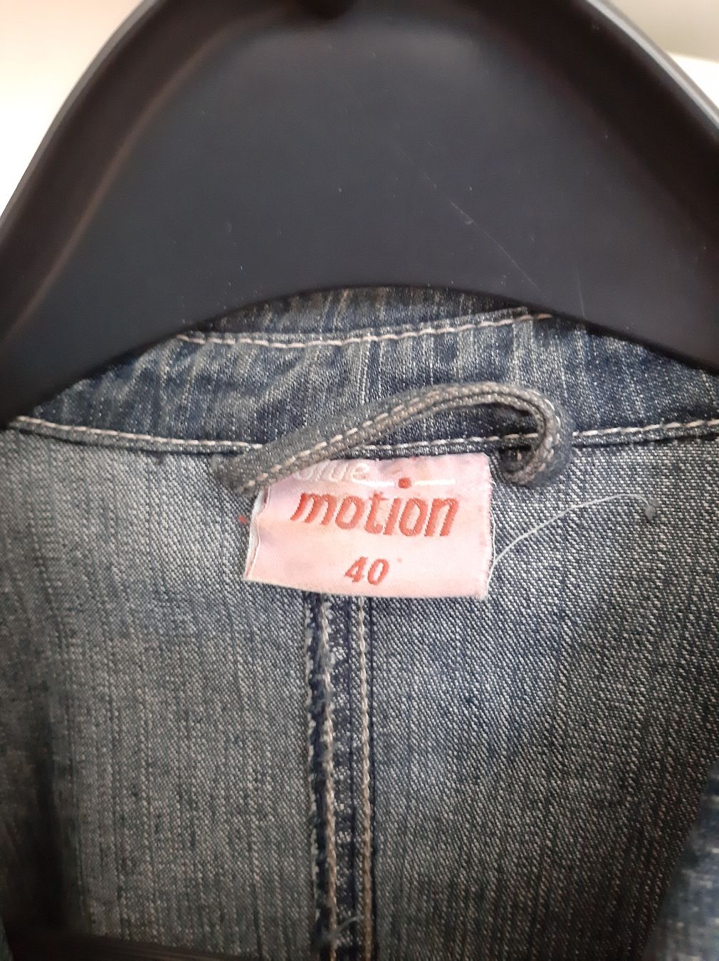 Jacken: Gut erhaltene Jeansjacke  – Gebraucht aus Hochdorf von Amazone0 1
