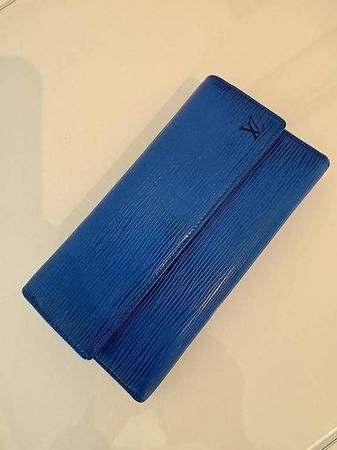 Portefeuille Louis Vuitton en cuir Epi bleu  état excellent