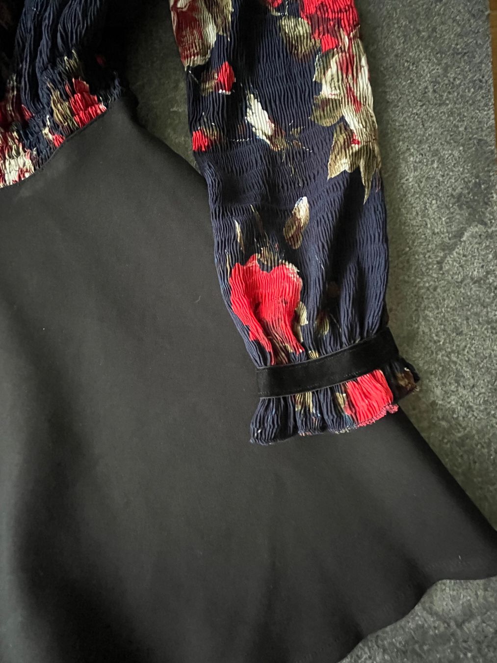 Vestiti: Damen mit Marineblauem Blumenmuster - Größe L – Usato da Kilchberg ZH venduto da Ch.C 5