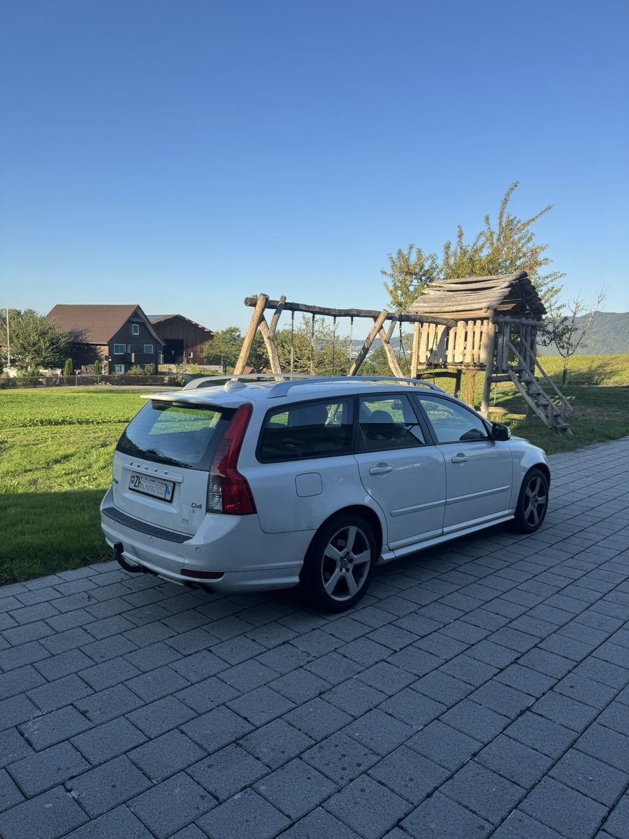 Volvo Automobili: Volvo V50 D4 R-Design 2012  – Usato da Zürich venduto da 805_gms5 3
