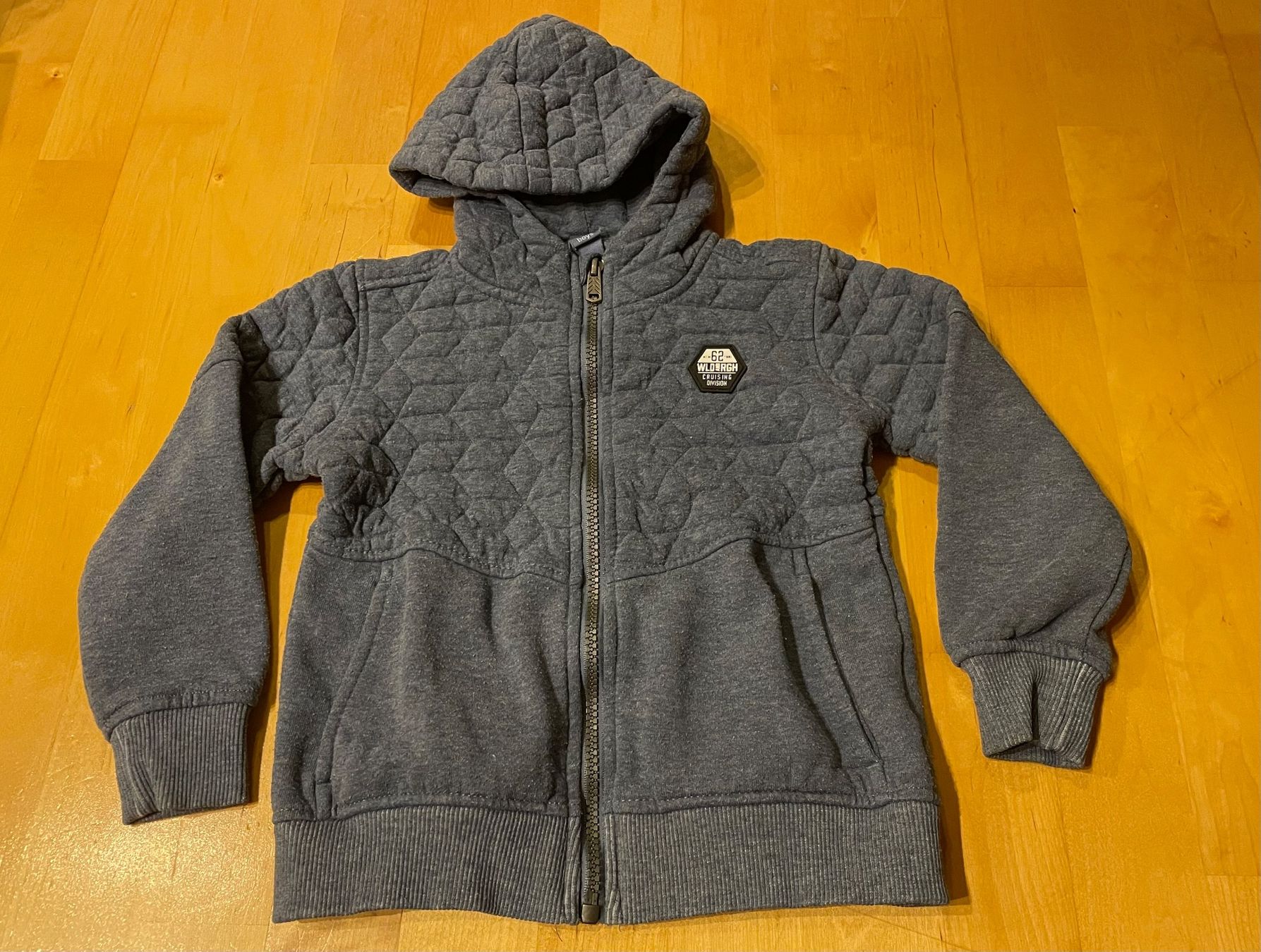 Pullover & Sweatshirts: Pullover, Trainerjacke Gr 104 – Gebraucht aus Hüntwangen von fra_7nd2