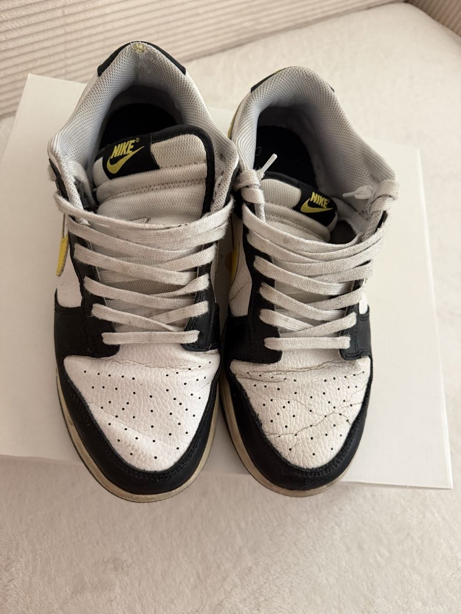 Nike Chaussures hommes: Nike Dunk Low schwarz gelb weiss  – D'occasion à Wallisellen par Buy.me.one.more.time 2