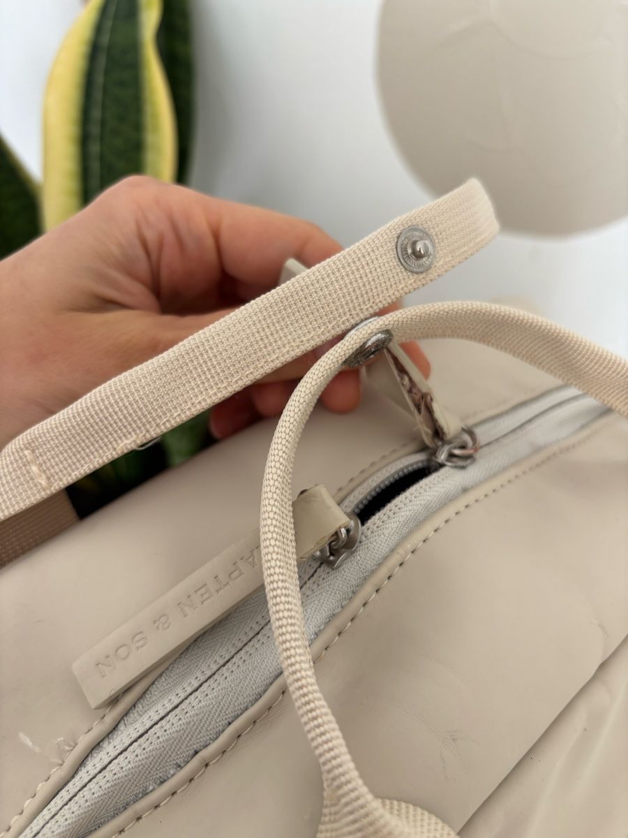 Kapten & Son Zaini: Kapten & Son Backpack Bag in Beige NP: 120.- – Usato da Horgen venduto da lme_8kj7 6