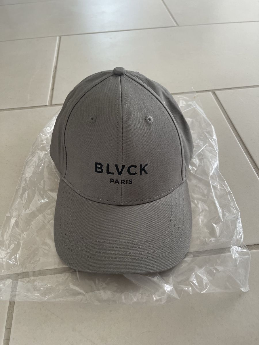 Chapeaux, bonnets & casquettes: Blvck Cap in Grau – Neuf avec emballage d'origine à Bassersdorf par Sandy456