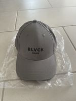 Blvck Cap in Grau